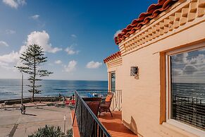 Pantai Inn