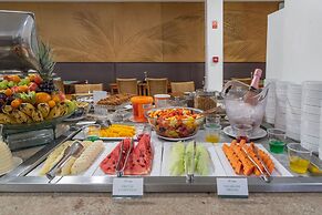 Palms Ponta Verde by Tropicalis