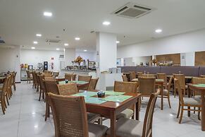 Palms Ponta Verde by Tropicalis