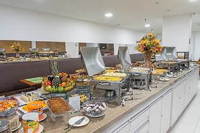 Palms Ponta Verde by Tropicalis