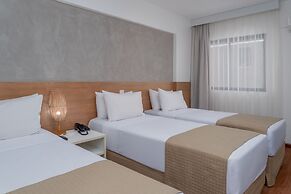 Palms Ponta Verde by Tropicalis