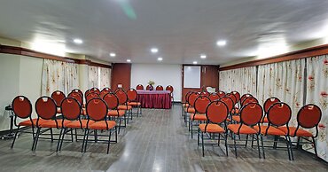 Hotel Sunset Inn Mount Abu with Swimming Pool