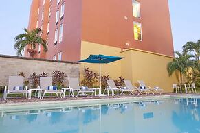 City Express Junior by Marriott Cancun