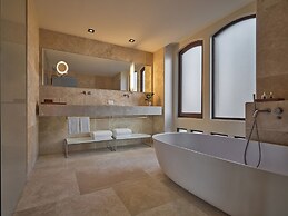 Conservatorium Hotel