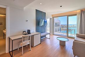 Universal Hotel Romantica