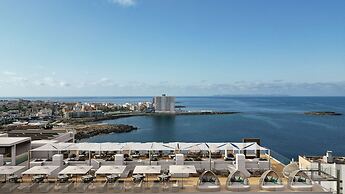 Universal Hotel Romantica