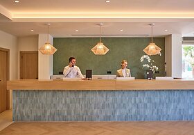 Universal Hotel Romantica