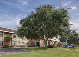 Federal City Inn & Suites