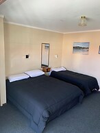 Wayfarer Motel