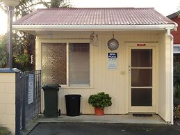 Wayfarer Motel