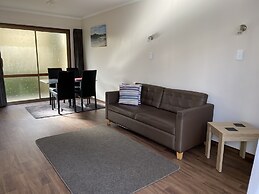 Wayfarer Motel
