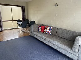 Wayfarer Motel