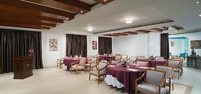 Al Hail Waves Hotel Managed By Centara