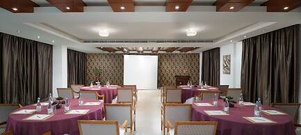 Al Hail Waves Hotel Managed By Centara