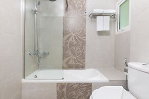 Al Hail Waves Hotel Managed By Centara