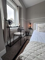 Glendevon Hotel