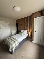 Glendevon Hotel