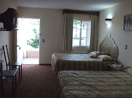Hotel Pueblito Inn