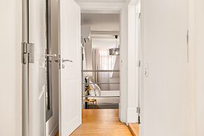Casa do Bairro by Shiadu