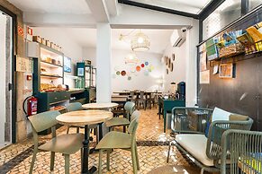 Casa do Bairro by Shiadu