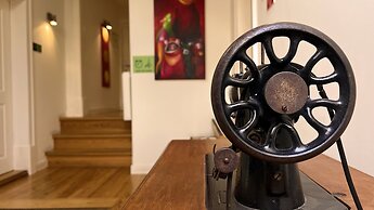 Casa do Bairro by Shiadu