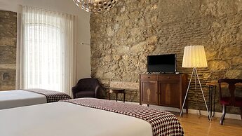 Casa do Bairro by Shiadu