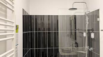 Casa do Bairro by Shiadu