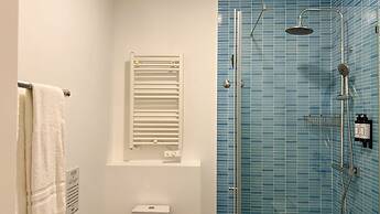 Casa do Bairro by Shiadu