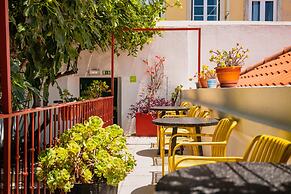 Casa do Bairro by Shiadu