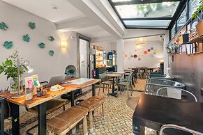 Casa do Bairro by Shiadu