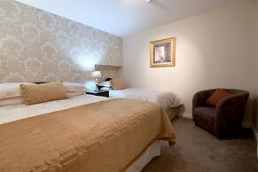 Cul-Erg House & Kitchen