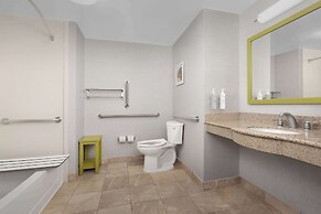 Hampton Inn & Suites Durham/North I-85