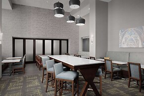 Hampton Inn & Suites Durham/North I-85