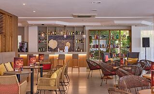 Universal Hotel Perla