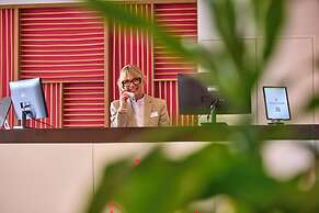 Universal Hotel Perla