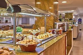 Universal Hotel Perla