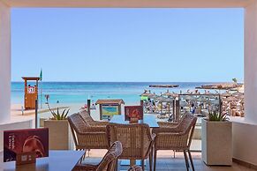 Universal Hotel Perla