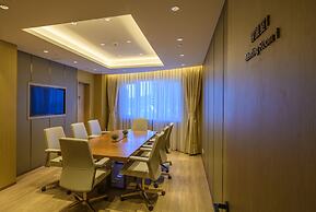 Grand Dragon Hotel