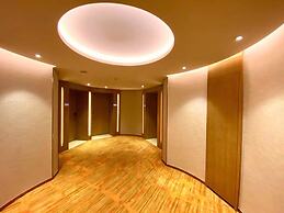 Grand Dragon Hotel
