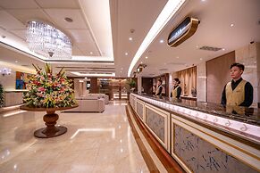 Grand Dragon Hotel