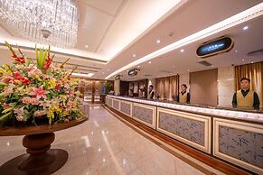 Grand Dragon Hotel