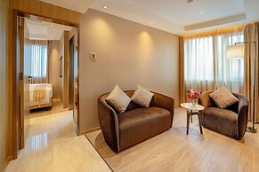 Grand Dragon Hotel
