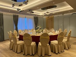 Grand Dragon Hotel