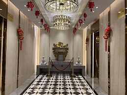 Grand Dragon Hotel