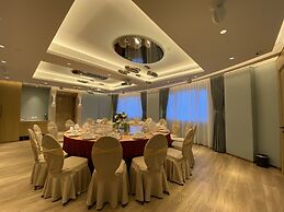 Grand Dragon Hotel
