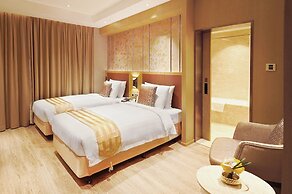 Grand Dragon Hotel