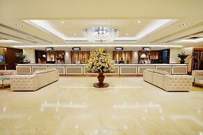 Grand Dragon Hotel