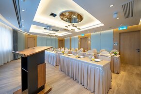 Grand Dragon Hotel