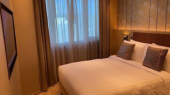 Grand Dragon Hotel