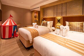 Grand Dragon Hotel
